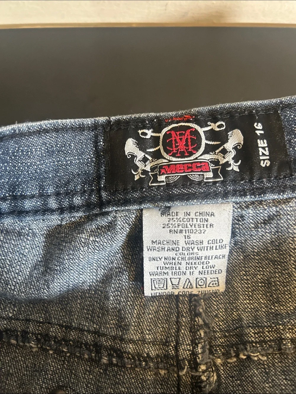 Vintage Mecca DNM Skater Boys Jeans Size 16 Youth.